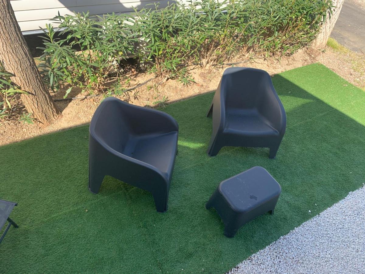 Mobilhome Vias Plage Dans Camping Exterior foto