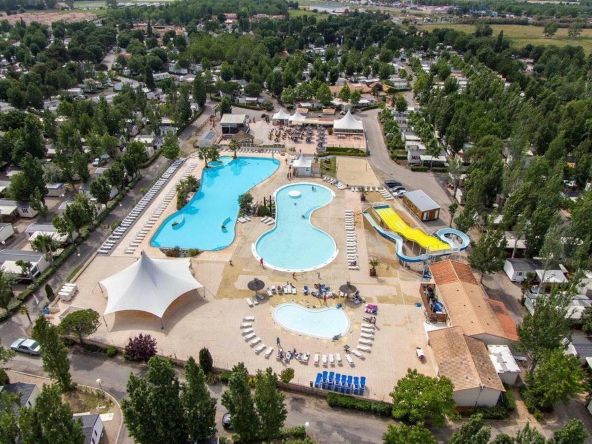 Mobilhome Vias Plage Dans Camping Exterior foto