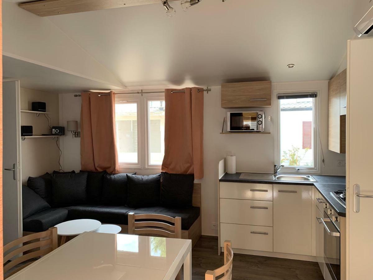 Mobilhome Vias Plage Dans Camping Exterior foto