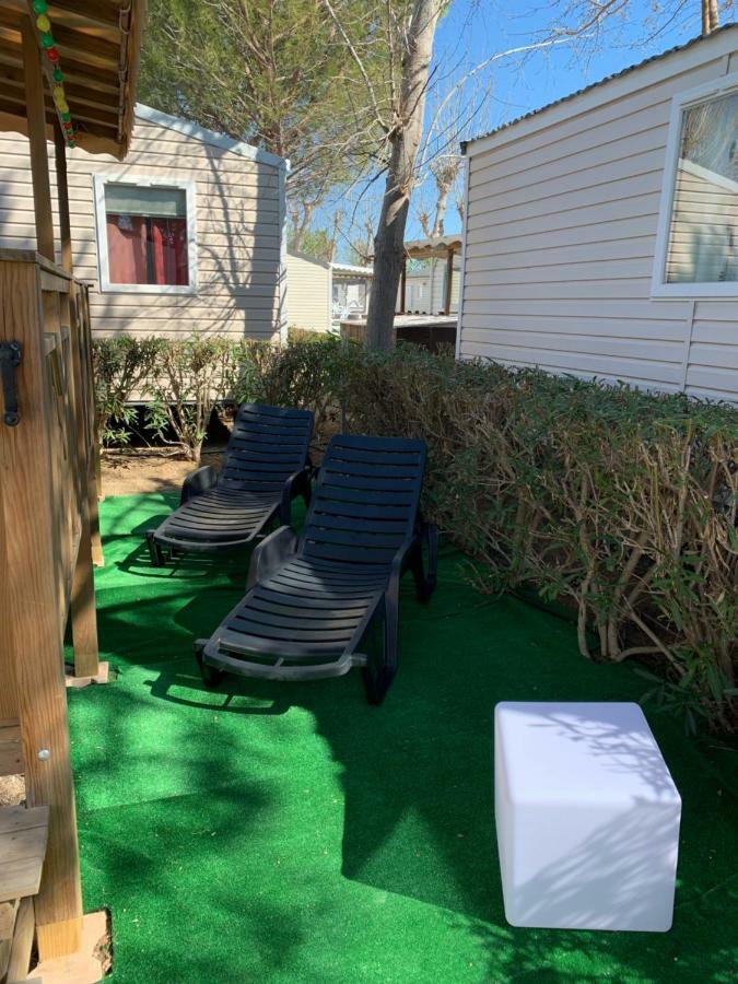 Mobilhome Vias Plage Dans Camping Exterior foto