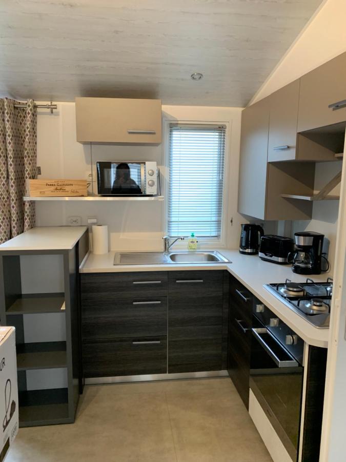 Mobilhome Vias Plage Dans Camping Exterior foto